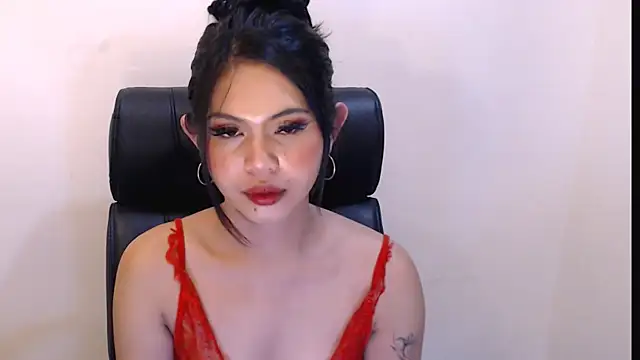 Snapshot of bigcock_sassy69 chatting on 04.22.26 bigcock sassy69 online show from 04.22.26