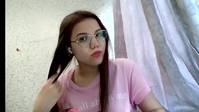 Snapshot of Aurora_Breeze chatting on 05.05.26 Aurora Breeze online show from 05.05.26