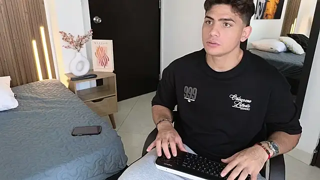 MrAdonis  online show from 03.25.26