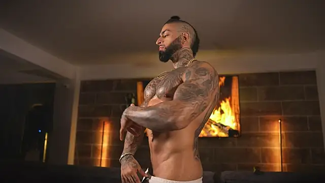 Snapshot of Eros_Dark_ chatting on 04.14.26 Eros Dark online show from 04.14.26