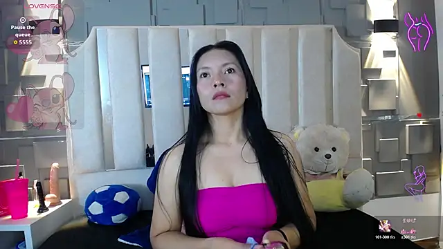 Snapshot of Chloe16_ chatting on 04.17.26 Chloe16 online show from 04.17.26
