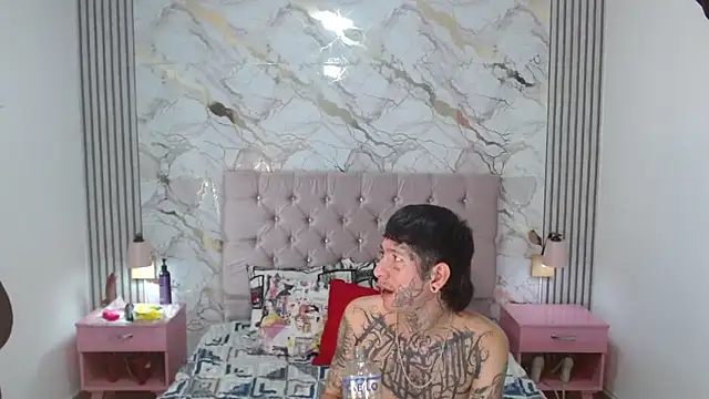 AshlieeGreenn online show from 04.30.26
