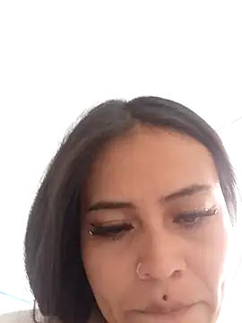 Cloe pink1 online show from 04.11.26