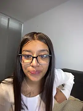 chanell pinkk online show from 04.16.26