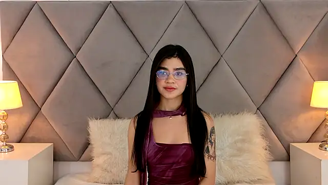 Snapshot of OliviaDiaz chatting on 04.28.26 OliviaDiaz online show from 04.28.26