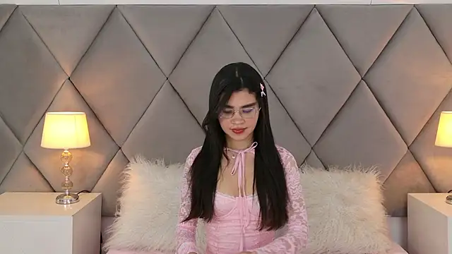 Snapshot of OliviaDiaz chatting on 05.24.26 OliviaDiaz online show from 05.24.26