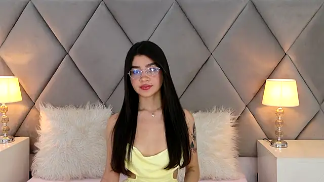 Snapshot of OliviaDiaz chatting on 05.30.26 OliviaDiaz online show from 05.30.26