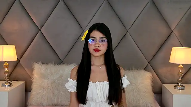 Snapshot of OliviaDiaz chatting on 06.08.26 OliviaDiaz online show from 06.08.26
