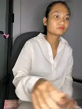 -Lilyn- online show from 04.04.26