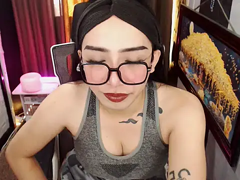 Snapshot of SexyCommander chatting on 04.24.26 SexyCommander online show from 04.24.26