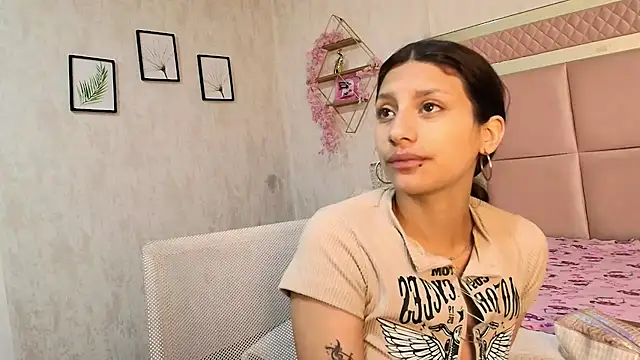 Snapshot of Madii_ chatting on 05.20.26 Madii online show from 05.20.26