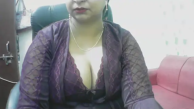 Snapshot of hard_to_do__ chatting on 06.26.26 hard to do online show from 06.26.26