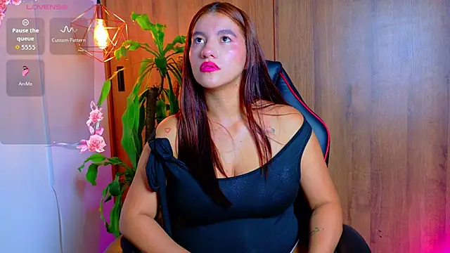 Victoria Rous online show from 05.04.26