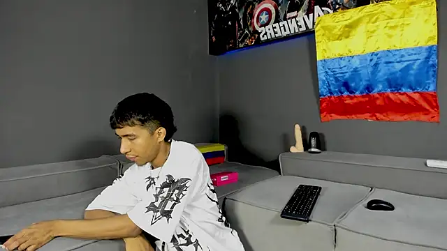 Snapshot of Ender_h0tt chatting on 06.19.26 Ender h0tt online show from 06.19.26