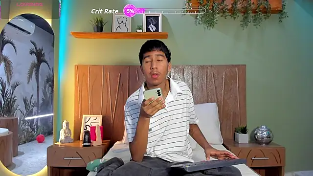 Snapshot of Ender_h0tt chatting on 07.13.26 Ender h0tt online show from 07.13.26