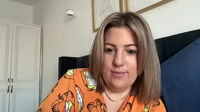 Snapshot of annabellewarick chatting on 07.23.26 annabellewarick online show from 07.23.26