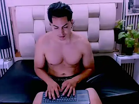 Alex Wolft online show from 07.06.26