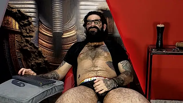 Snapshot of Haraldsmed chatting on 07.17.26 Haraldsmed online show from 07.17.26
