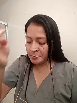 Snapshot of Dr_Edna_naughty chatting on 04.24.26 Dr Edna naughty online show from 04.24.26