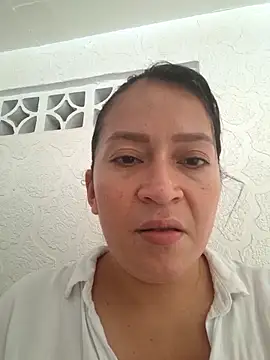 Snapshot of Dr_Edna_naughty chatting on 05.10.26 Dr Edna naughty online show from 05.10.26