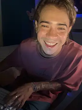 Snapshot of AngelLatinBoy chatting on 03.11.26 AngelLatinBoy online show from 03.11.26