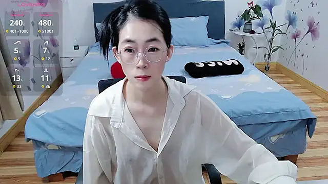 Snapshot of mila-baby-99 chatting on 05.01.26 mila-baby-99 online show from 05.01.26