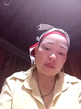 Yellow-pink online show from 03.19.26