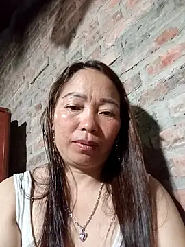 Yellow-pink online show from 04.23.26