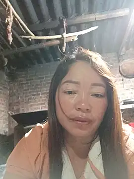 Snapshot of Yellow-pink chatting on 06.19.26 Yellow-pink online show from 06.19.26