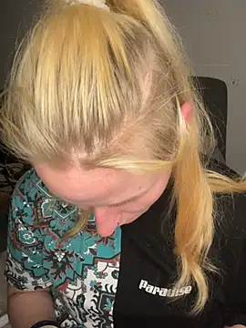 HotPurpleHaze online show from 03.26.26