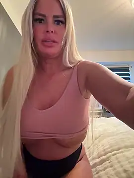 Snapshot of anna_kournikova chatting on 04.29.26 anna kournikova online show from 04.29.26