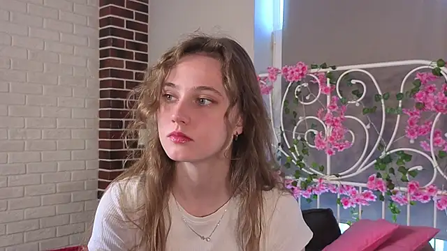 RubieHeiser online show from 04.10.26