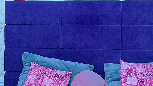 NataliaCroft online show from 04.23.26