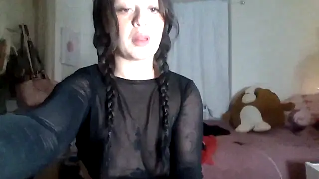 Snapshot of mariaxlovee chatting on 05.19.26 mariaxlovee online show from 05.19.26