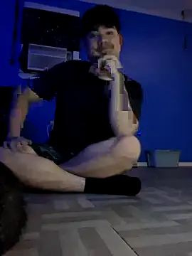Snapshot of derek0_17 chatting on 05.12.26 derek0 17 online show from 05.12.26
