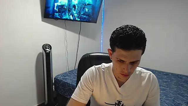 Snapshot of JUAN_CAMILOXXX chatting on 03.09.26 JUAN CAMILOXXX online show from 03.09.26