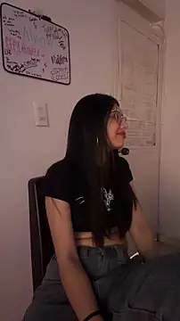 Cloebennet013 online show from 05.14.26