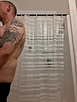 Snapshot of Brandon23xxxgb chatting on 04.30.26 Brandon23xxxgb online show from 04.30.26