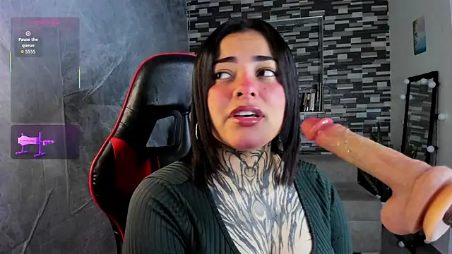 Snapshot of Sophiia_cherry chatting on 03.31.26 Sophiia cherry online show from 03.31.26