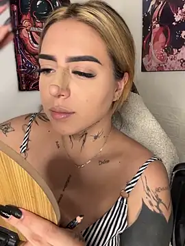 CarolQueen1  online show from 04.04.26