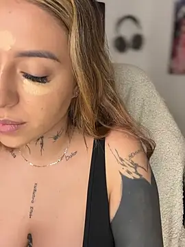 CarolQueen1  online show from 04.08.26