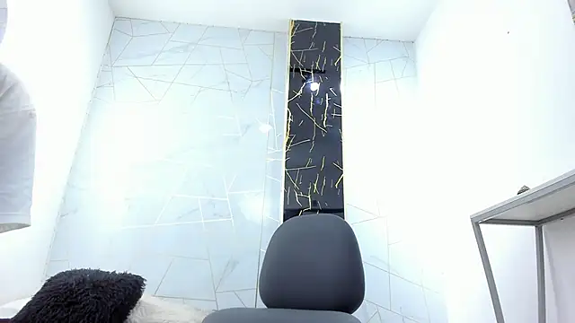 Valentin Lux online show from 04.05.26