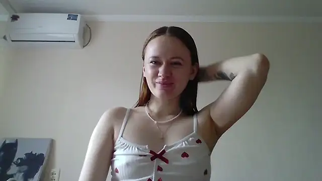 Whisper Of Desire online show from 04.21.26