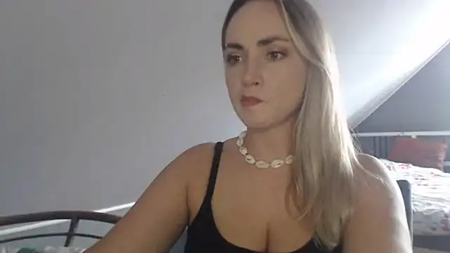 Snapshot of ScarlettSensitive chatting on 07.14.26 ScarlettSensitive online show from 07.14.26