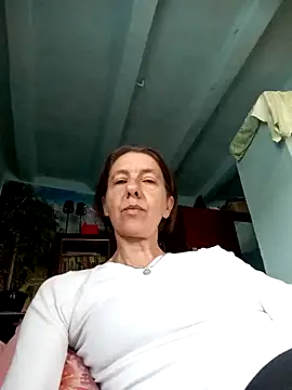 Snapshot of Tania9876 chatting on 05.14.26 Tania9876 online show from 05.14.26