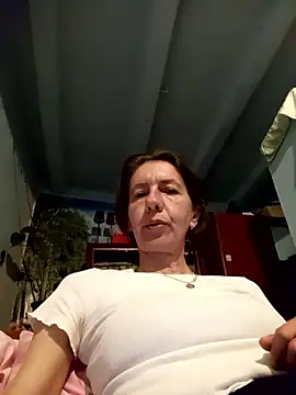 Snapshot of Tania9876 chatting on 05.14.26 Tania9876 online show from 05.14.26