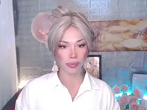 Snapshot of Ms_amor_powers_ts chatting on 04.21.26 Ms amor powers ts online show from 04.21.26