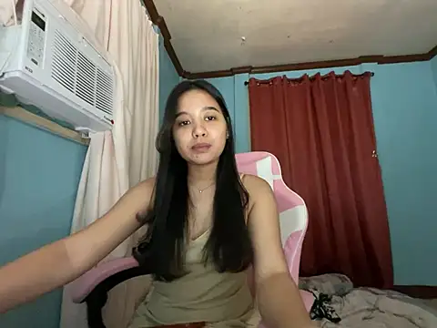 Snapshot of pinay_celebrity chatting on 07.17.26 pinay celebrity online show from 07.17.26