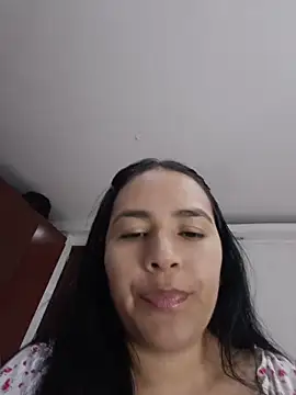 Snapshot of Karla__Morrison chatting on 05.15.26 Karla Morrison online show from 05.15.26