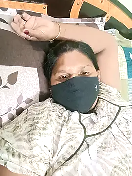 Snapshot of telugutanuja_ chatting on 04.11.26 telugutanuja online show from 04.11.26
